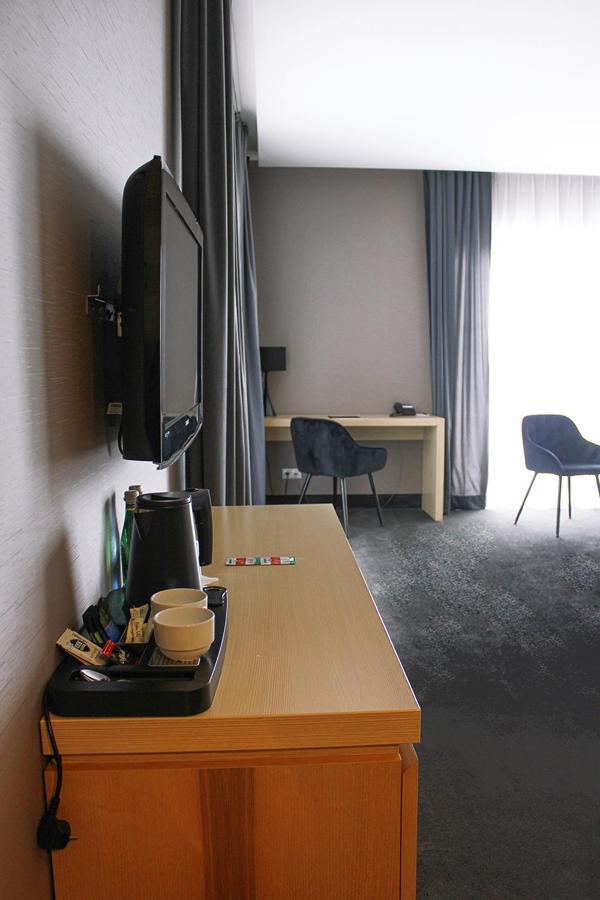 Willa Port オストルダ エクステリア 写真 A room at the hotel