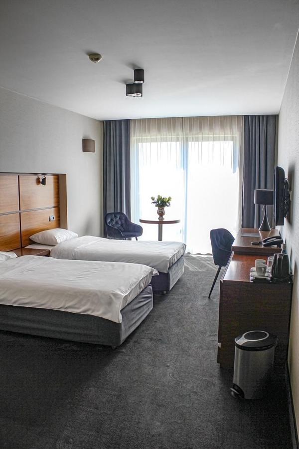 Willa Port オストルダ エクステリア 写真 A room at the hotel