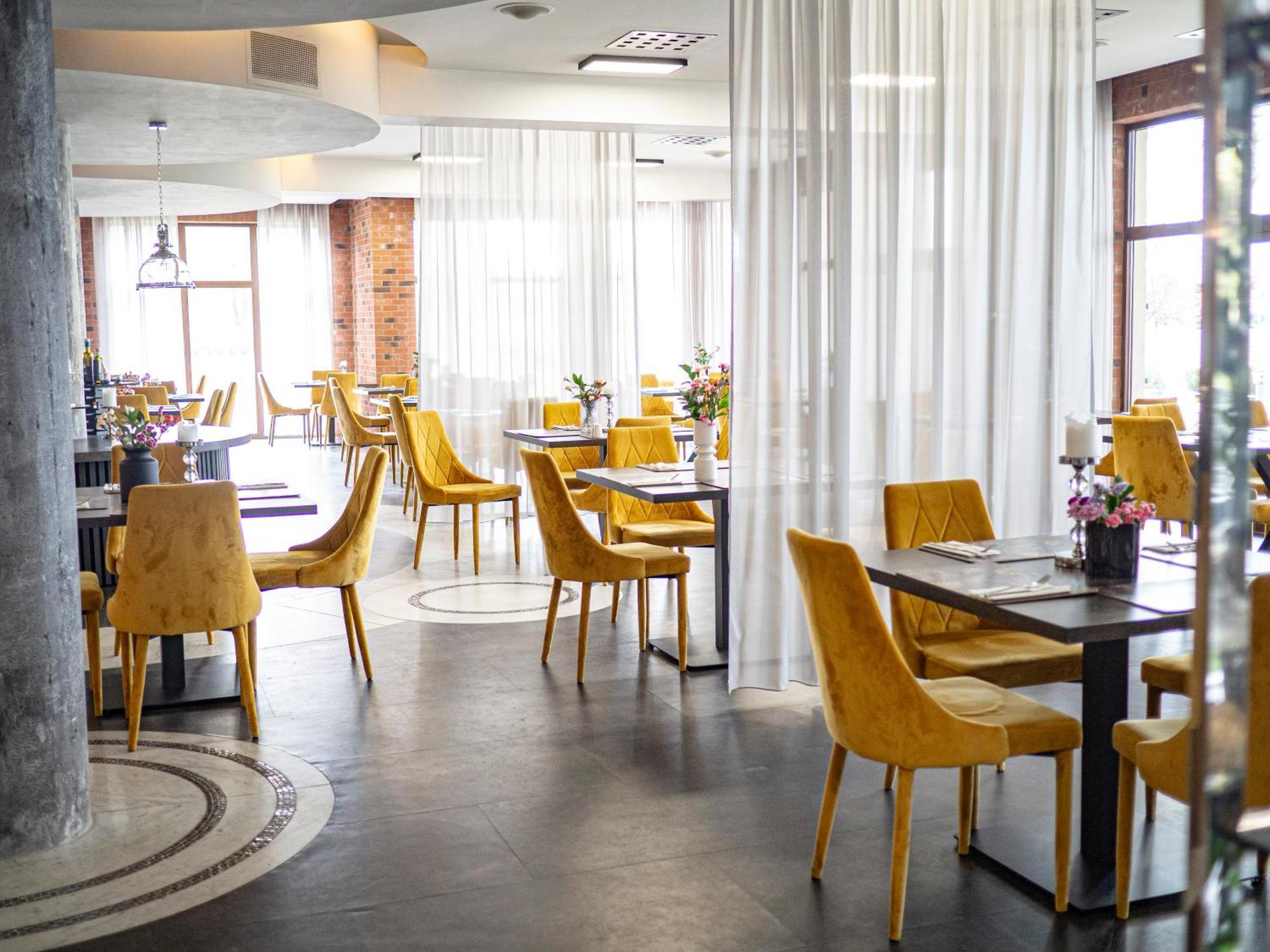 Willa Port オストルダ エクステリア 写真 Restaurant