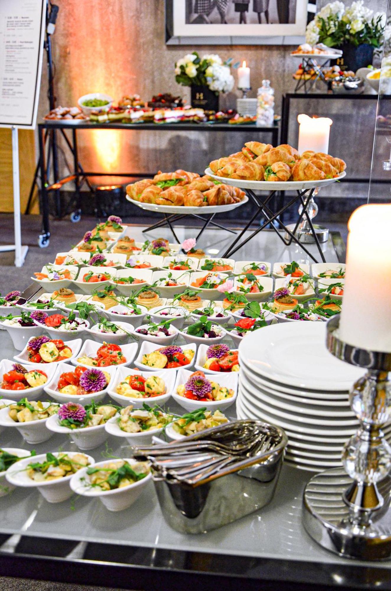 Willa Port オストルダ エクステリア 写真 A buffet